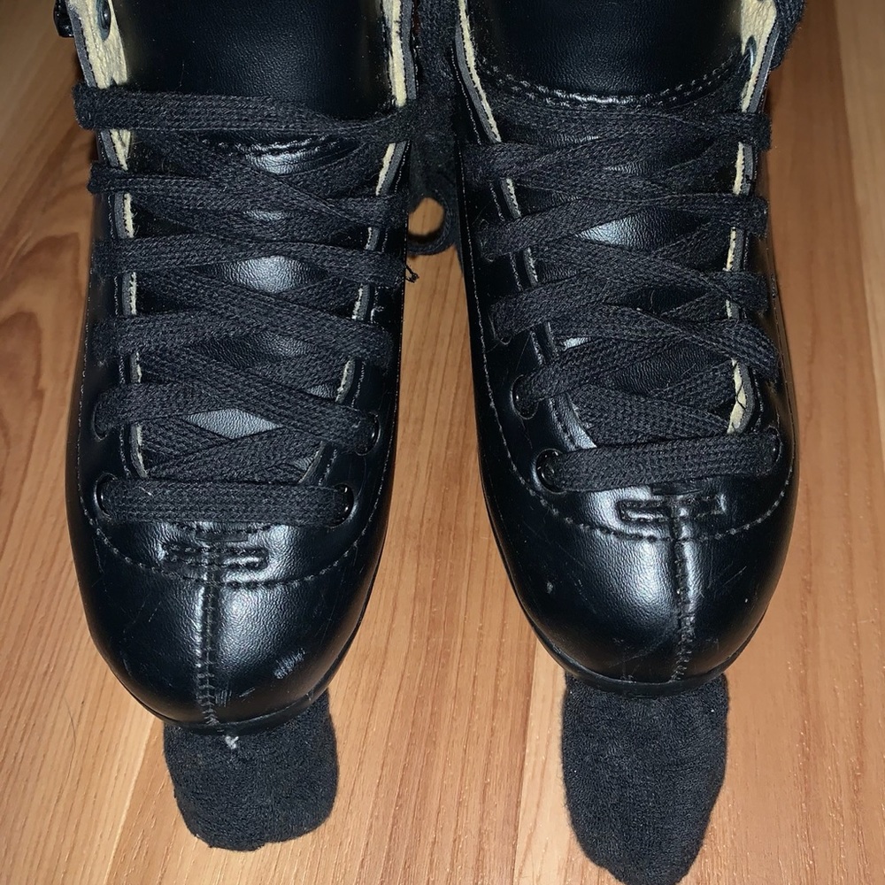 Ridell Ice Skates